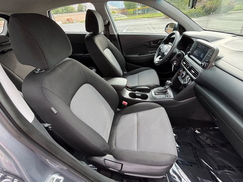 Used 2021 Hyundai Kona SE image 16