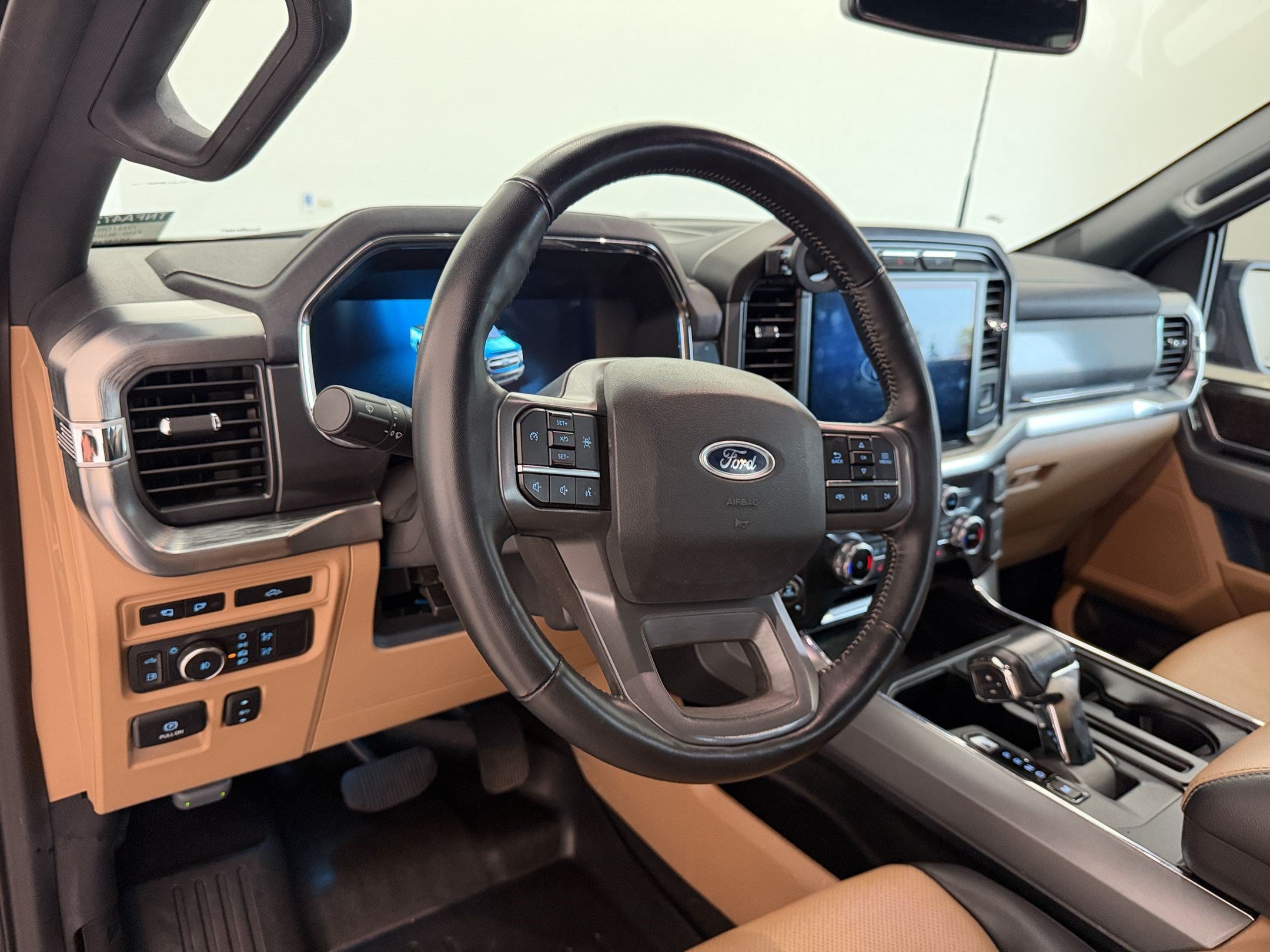 Used 2022 Ford F150 Lariat AWD/4WD image 4