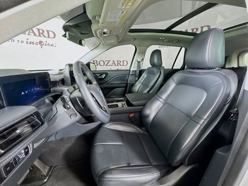 Certified 2025 Lincoln Aviator 2WD w/ Equipment Group 101A image 25