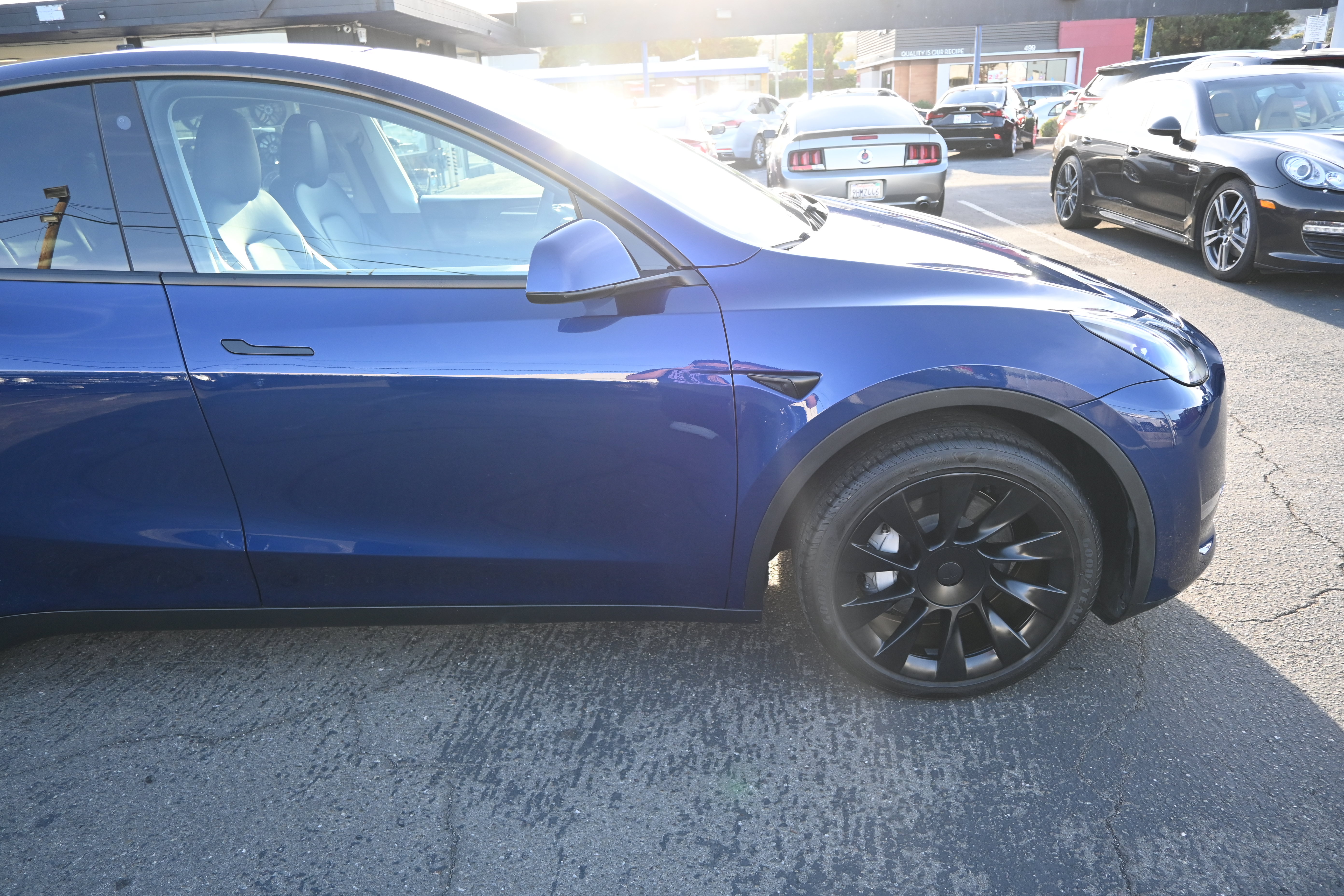 Used 2023 Tesla Model Y Long Range AWD/4WD image 12