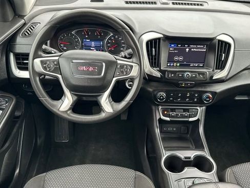 Used 2024 GMC Terrain SLE image 16