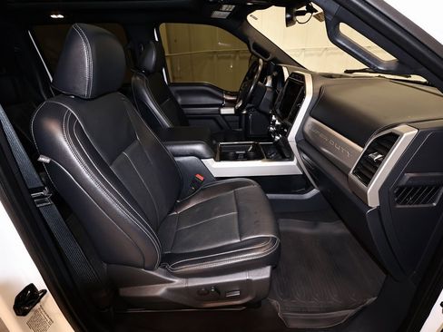 Certified 2022 Ford F250 Lariat w/ Lariat Ultimate Package image 22