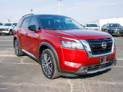 Used 2022 Nissan Pathfinder Platinum w/ Cargo Package