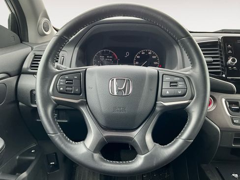 Used 2025 Honda Ridgeline Sport image 13