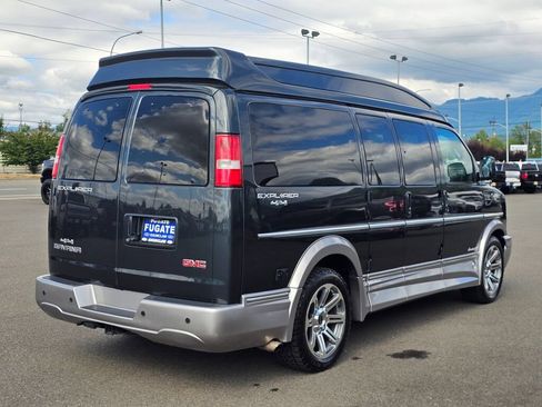 Used 2017 GMC Savana 2500 RWD image 5