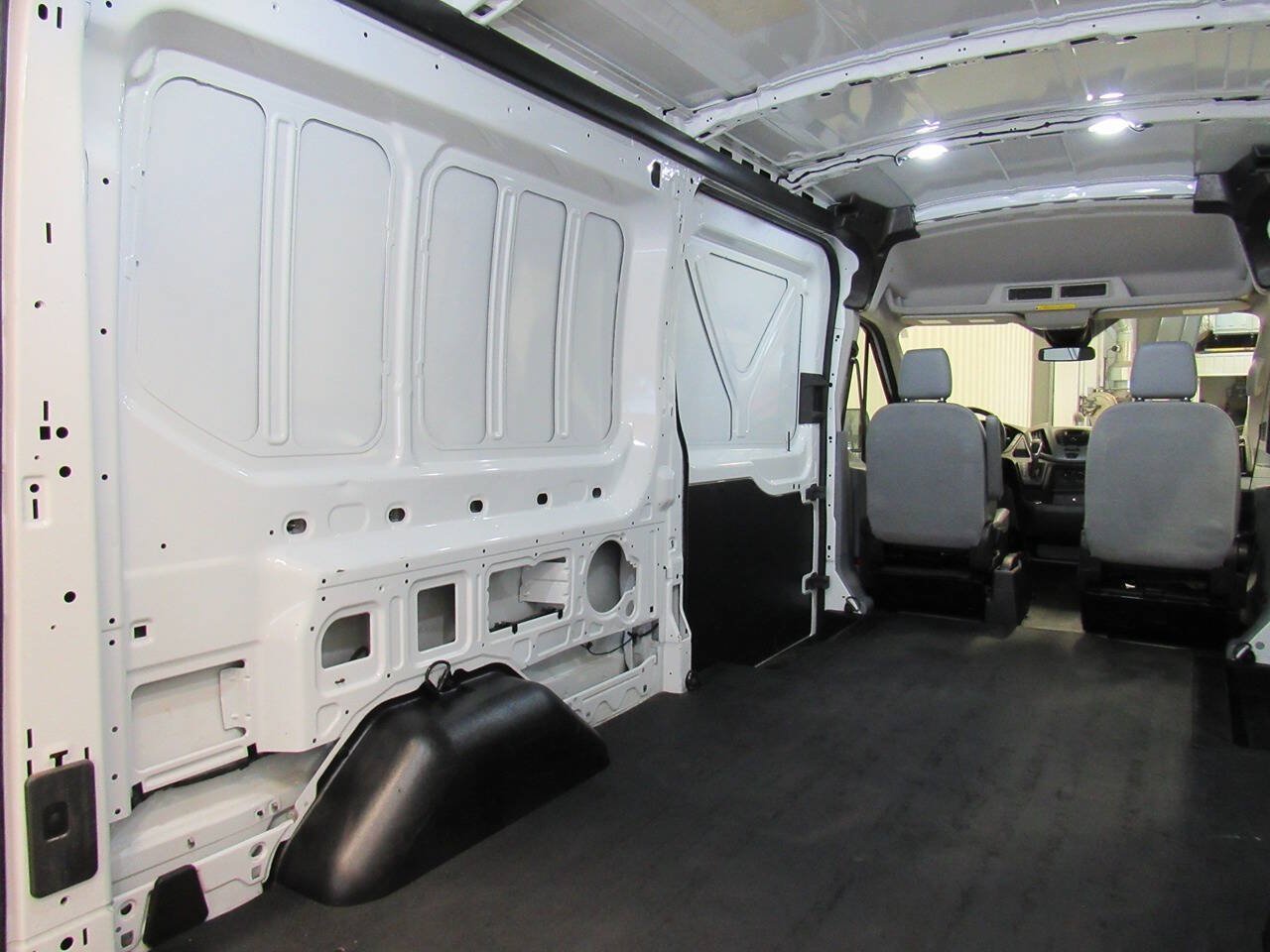 Used 2019 Ford Transit 350 148 Medium Roof RWD image 17
