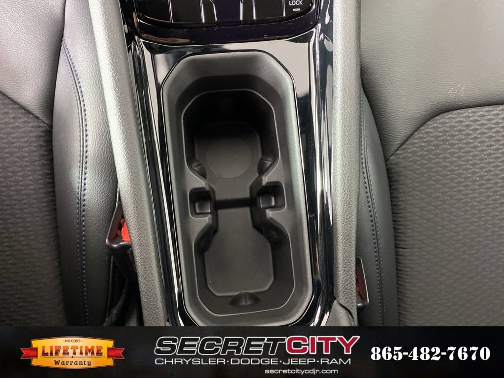 New 2026 Jeep Compass Latitude AWD/4WD image 25