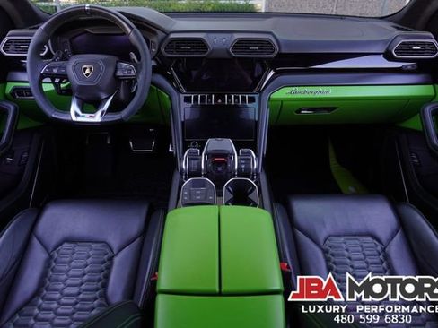 Used 2021 Lamborghini Urus AWD/4WD image 10