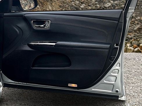 Used 2015 Toyota Avalon XLE image 22