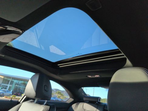 Used 2025 BMW 230i Coupe w/ M Sport Package image 28