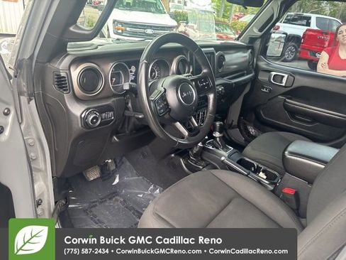 Used 2018 Jeep Wrangler Unlimited Sport S AWD/4WD image 12