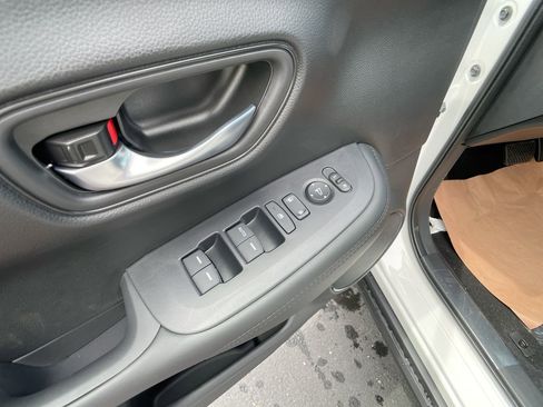 New 2026 Honda HR-V LX image 12