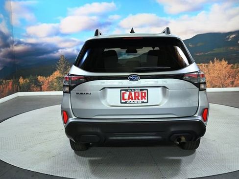 Used 2025 Subaru Forester Premium AWD/4WD image 7
