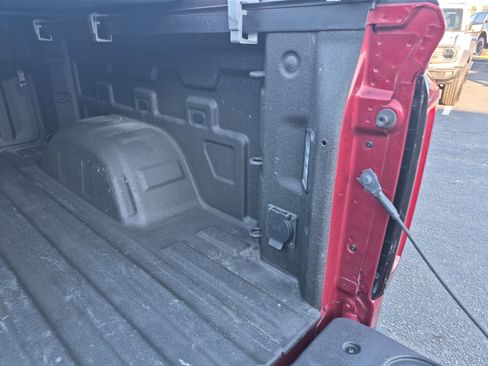 Used 2019 GMC Sierra 1500 SLT w/ SLT Premium Plus Package image 9