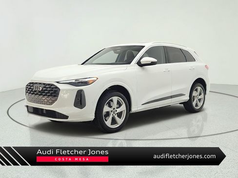 Used 2025 Audi Q5 Premium Plus w/ Premium Plus AWD/4WD image 1