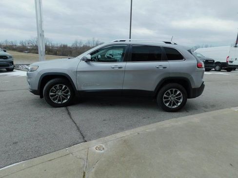 Used 2019 Jeep Cherokee Latitude Plus w/ Cold Weather Group image 22