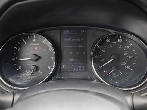 Used 2018 Nissan Rogue S FWD image 14