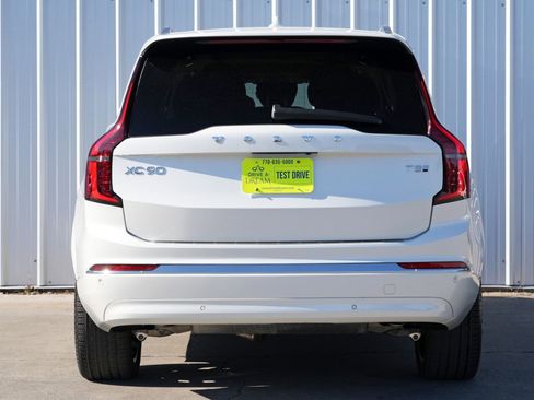 Used 2025 Volvo XC90 T8 Ultra w/ Protection Package Premier image 11