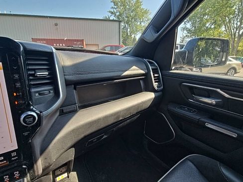 Used 2023 RAM 1500 Laramie AWD/4WD image 21