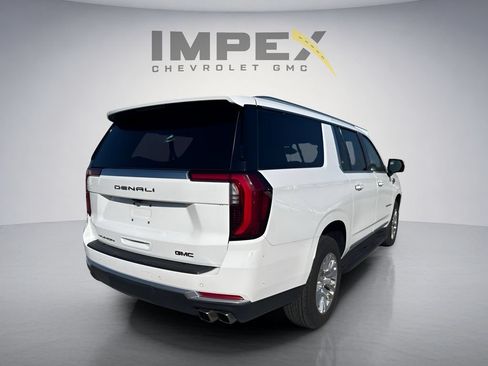 Used 2025 GMC Yukon XL Denali AWD/4WD image 5