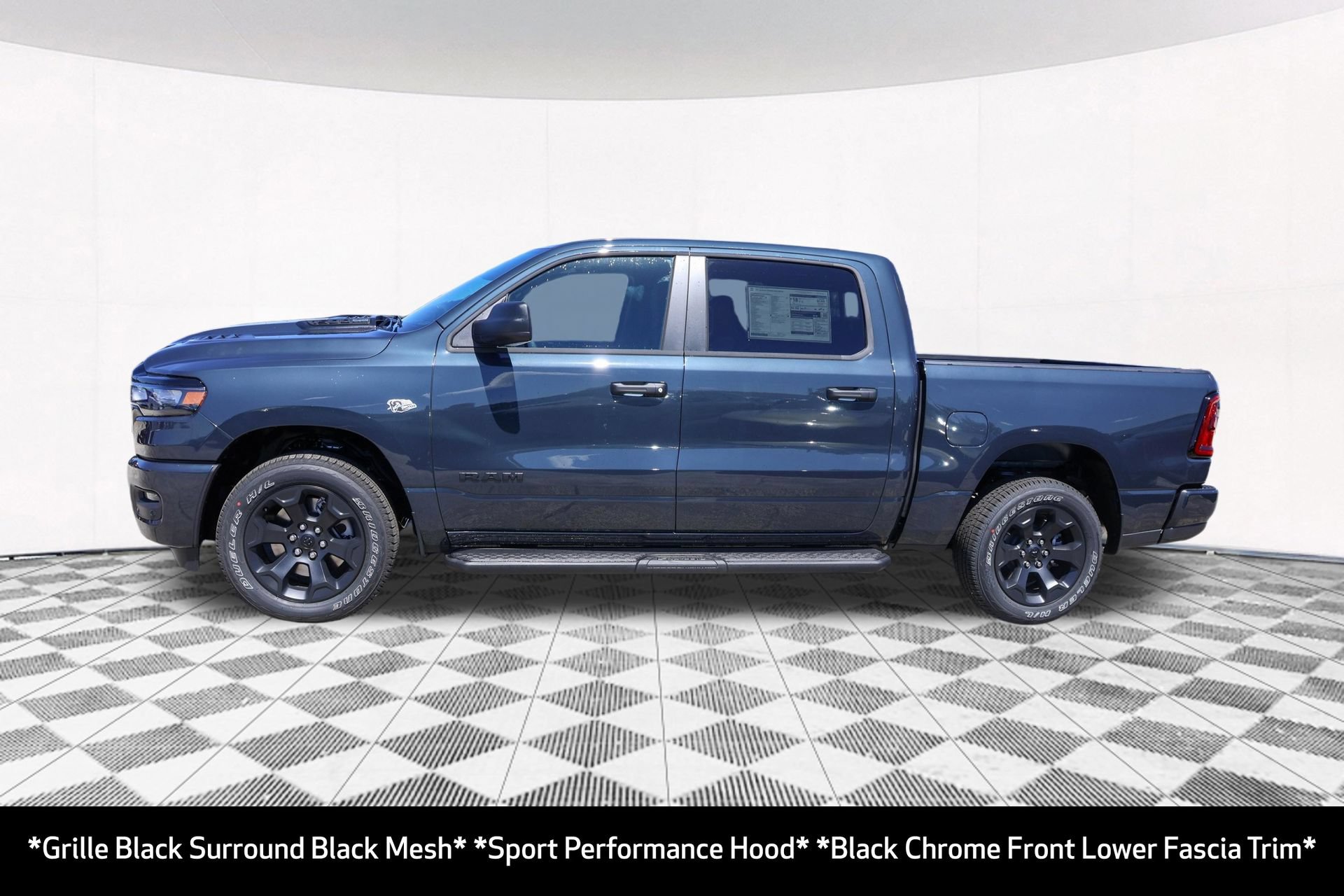 New 2026 RAM 1500 Express AWD/4WD image 9