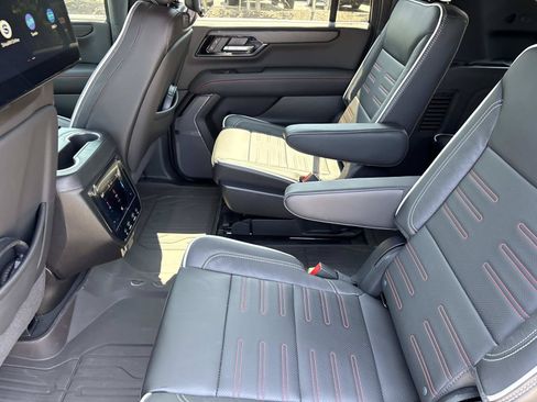 Used 2026 GMC Yukon XL AT4 Ultimate AWD/4WD image 31