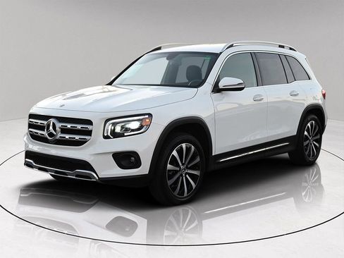 Certified 2022 Mercedes-Benz GLB 250 image 3