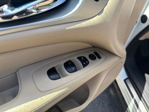 Used 2020 Nissan Pathfinder Platinum AWD/4WD image 8