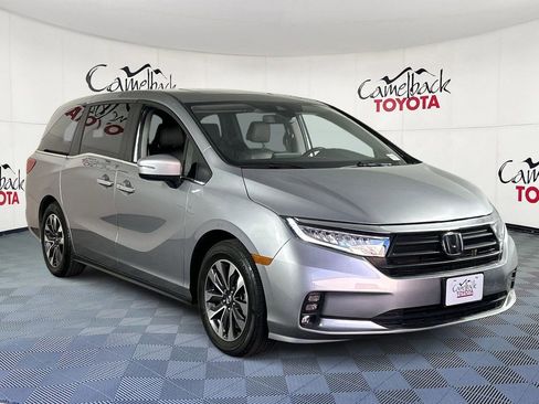 Used 2023 Honda Odyssey EX-L image 3
