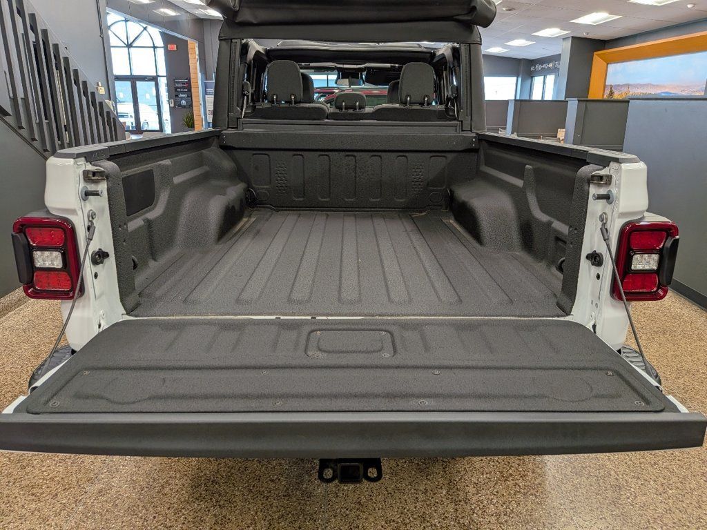 New 2026 Jeep Gladiator Rubicon AWD/4WD image 10