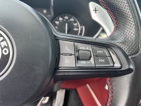 Used 2021 Alfa Romeo Stelvio Ti Sport AWD/4WD image 22