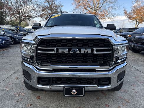 Used 2019 RAM 3500 Tradesman w/ Chrome Appearance Group image 2