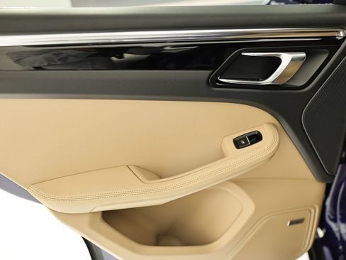Certified 2026 Porsche Macan AWD/4WD image 26