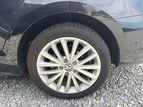 Used 2016 Volkswagen Jetta SEL FWD image 19