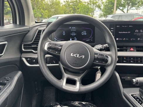 Used 2025 Kia Sportage LX FWD image 27