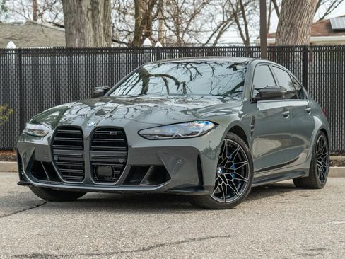Used 2022 BMW M3 Competition w/ M Carbon Exterior Package AWD/4WD image 3