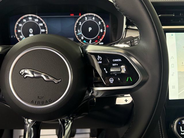 Used 2026 Jaguar F-PACE R-Dynamic S AWD/4WD image 41