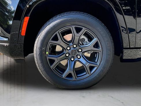 New 2026 Jeep Grand Wagoneer Limited AWD/4WD image 34