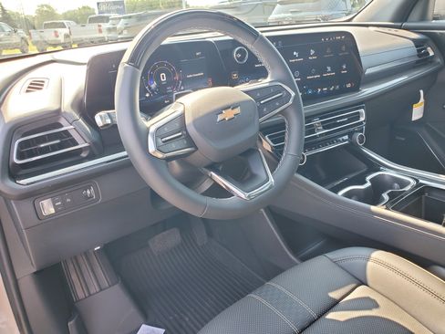 New 2026 Chevrolet Traverse High Country w/ LPO, Floor Liner Package FWD image 7