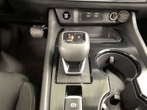 Used 2024 Nissan Rogue S AWD/4WD image 26
