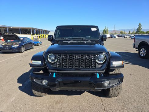 Used 2024 Jeep Wrangler High Altitude AWD/4WD image 3