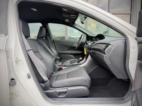 Used 2016 Honda Accord Sport image 15