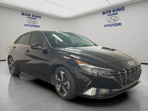 Used 2021 Hyundai Elantra SEL w/ Convenience + Premium Package FWD image 7