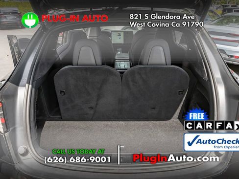 Used 2023 Tesla Model X Plaid image 13