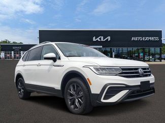 Used 2024 Volkswagen Tiguan SE AWD/4WD video 1