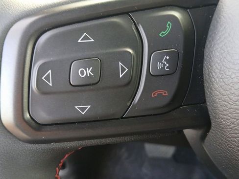 Used 2024 Jeep Wrangler Unlimited Rubicon w/ Capability Package image 12