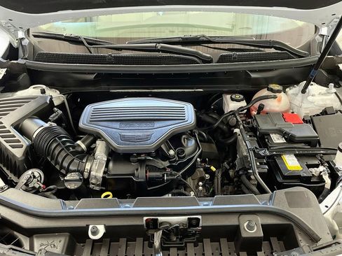 Used 2024 Cadillac XT5 Premium Luxury w/ LPO, Floor Liner Package AWD/4WD image 32