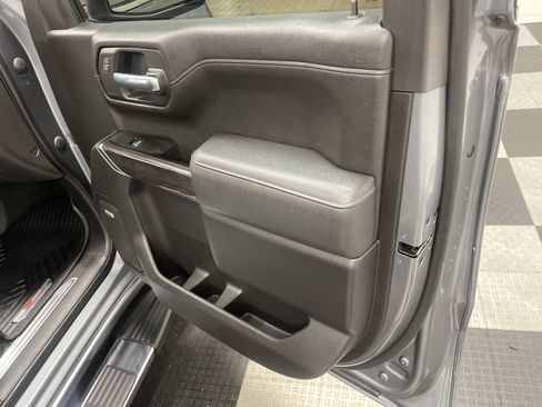 Used 2022 Chevrolet Silverado 1500 LTZ AWD/4WD image 23