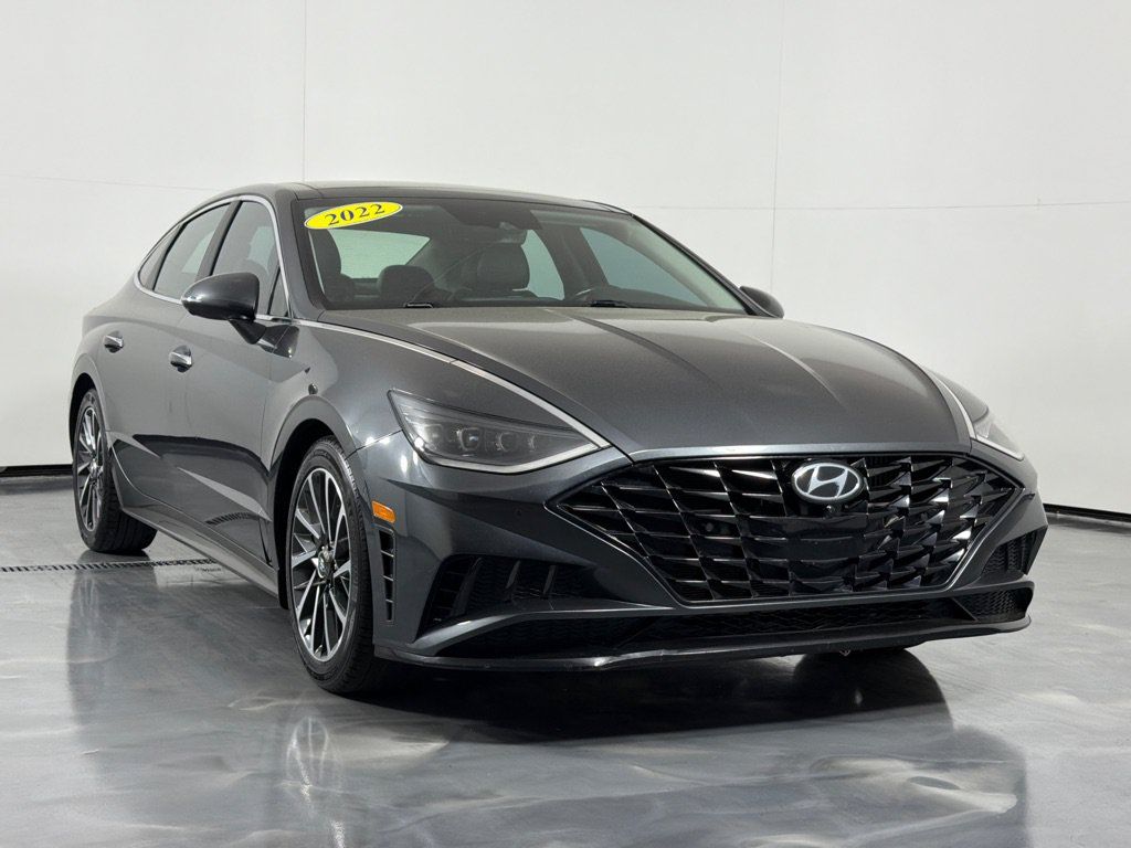 Used 2022 Hyundai Sonata Limited FWD image 3