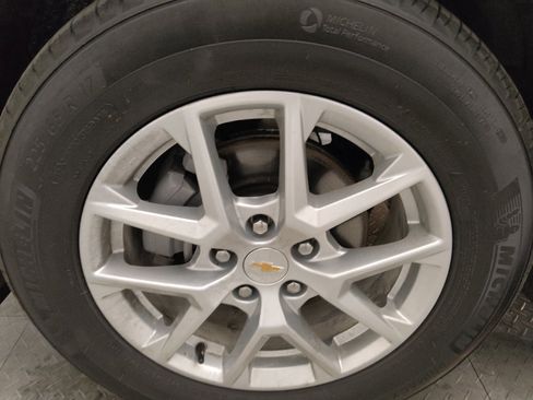 Used 2024 Chevrolet Equinox LT w/ LPO, Floor Liner Package image 31